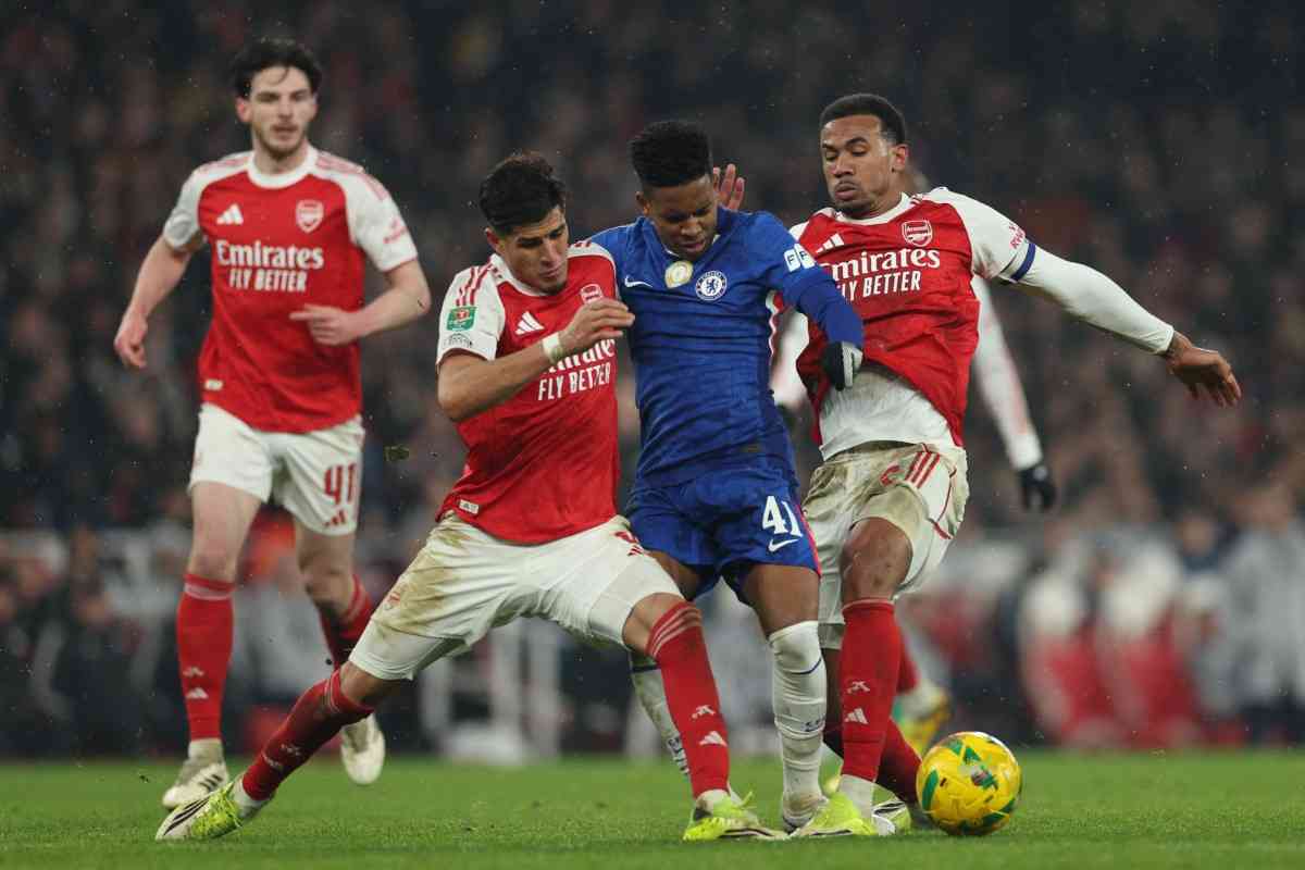 Arsenal face Chelsea title test, troubled Spurs in spotlight Arsenal face Chelsea title test, troubled Spurs in spotlight