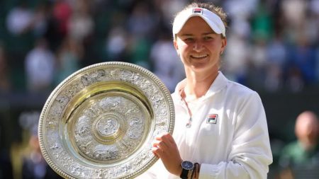Boran Krejcikova holds off Paolini to win Wimbledon title