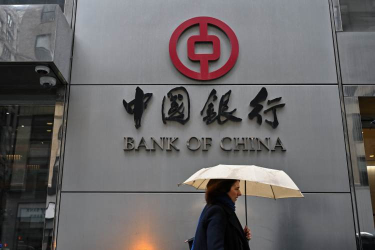 China lifts tariffs on US goods to 125pc as trade war escalates