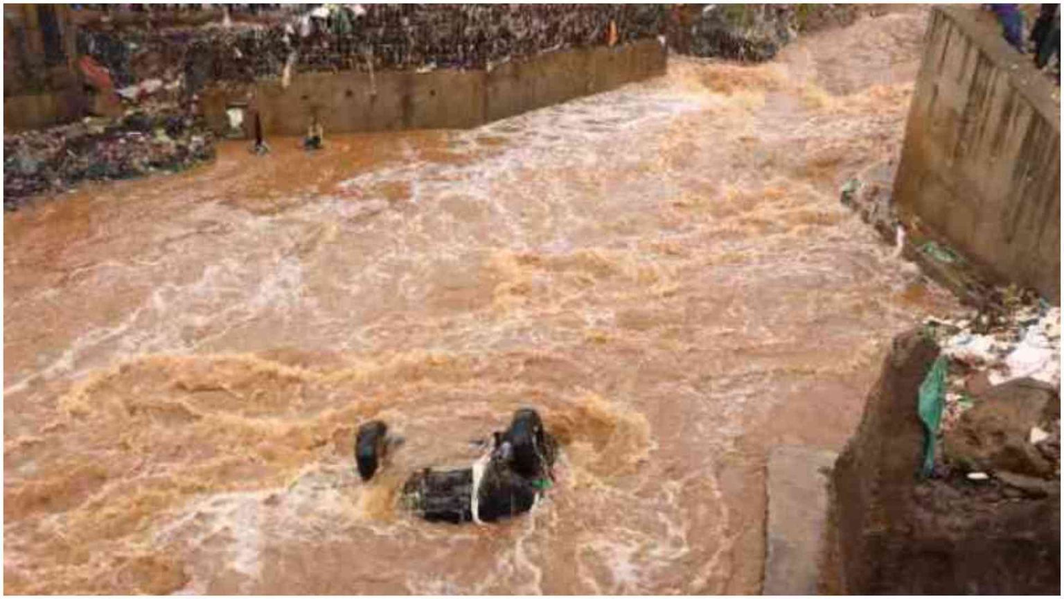 Deadly floods sweep Nairobi, experts blame years of poor drainage and planning