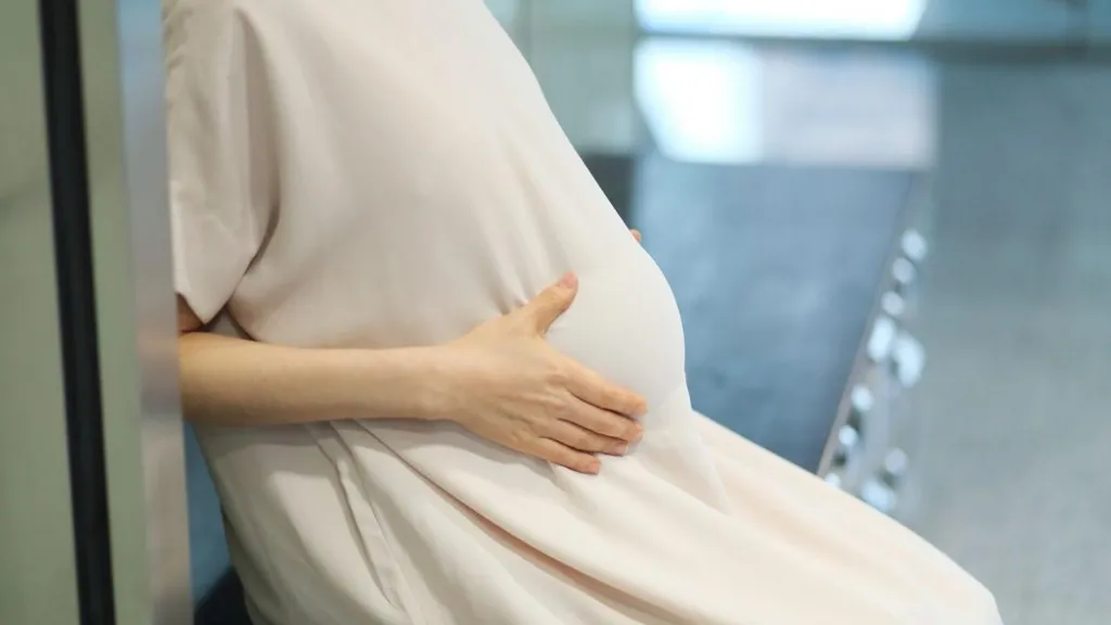 Delays inside hospitals now biggest threat to mothers, newborns Delays inside hospitals now biggest threat to mothers, newborns