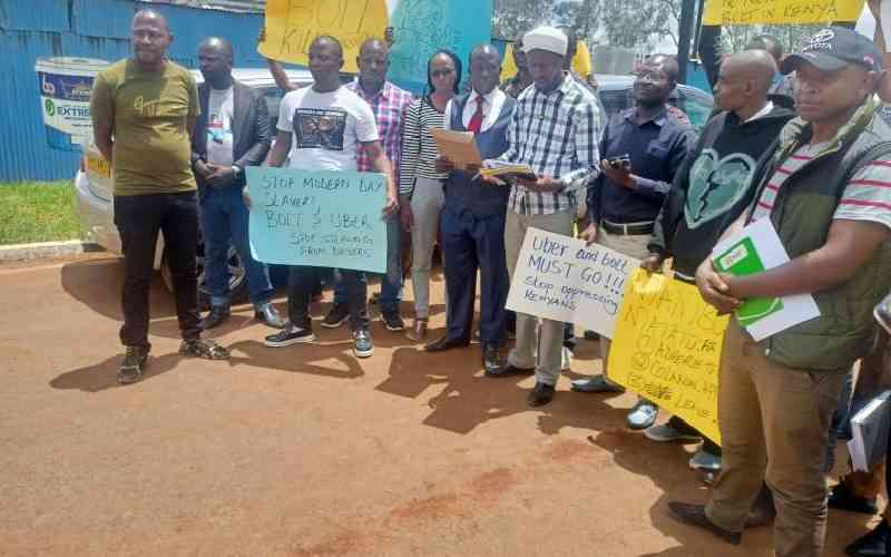 Digital taxi drivers win fight for new rates as strike disrupts market Digital taxi drivers win fight for new rates as strike disrupts market