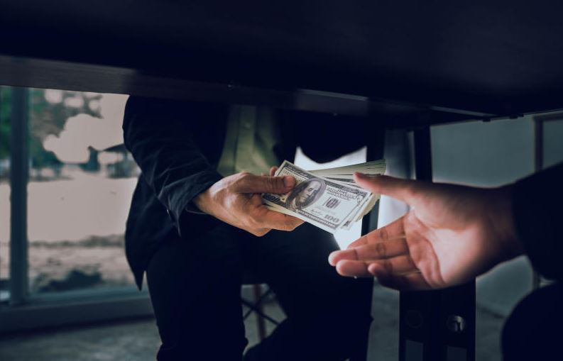 Exposed: Ring fleecing business owners protected by police chiefs Exposed: Ring fleecing business owners protected by police chiefs