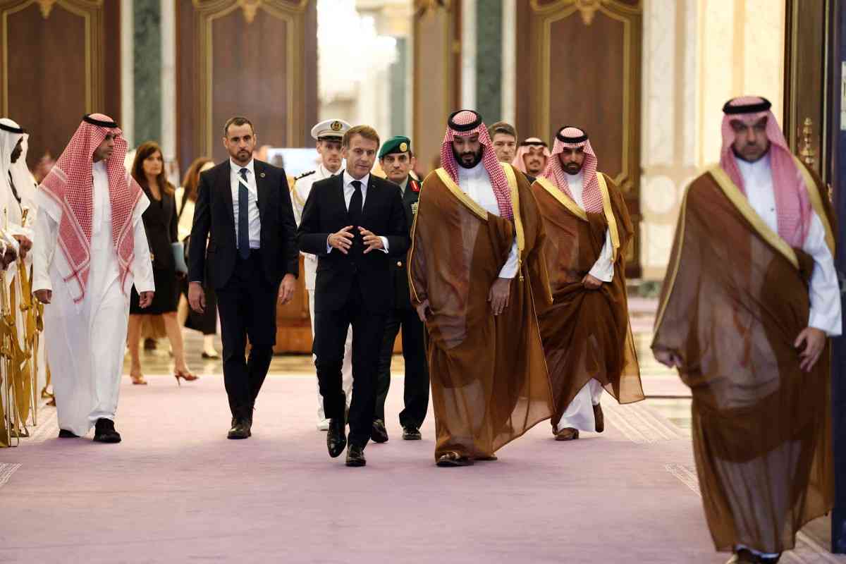 France's Macron lands in Riyadh on surprise 'solidarity' visit France's Macron lands in Riyadh on surprise 'solidarity' visit