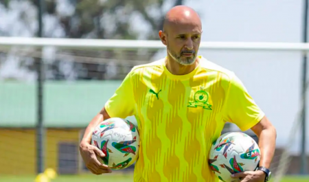 Iberian coaches Cardoso, Riveiro eye top South African prize