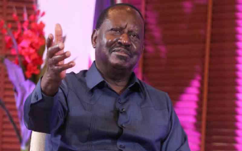 Irony of death: Both haters and lovers gathered to mourn Raila Irony of death: Both haters and lovers gathered to mourn Raila
