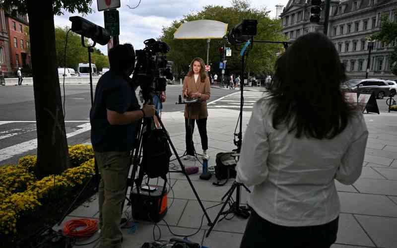Judge urged to lift Trump's White House ban on media outlets Judge urged to lift Trump's White House ban on media outlets