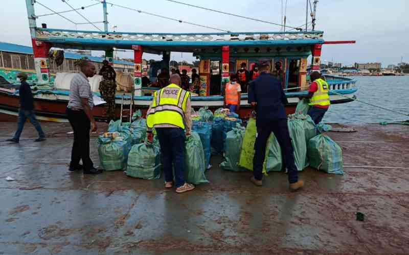 Kenya Navy seizes Sh8.2b drug haul, arrests six Iranians Kenya Navy seizes Sh8.2b drug haul, arrests six Iranians