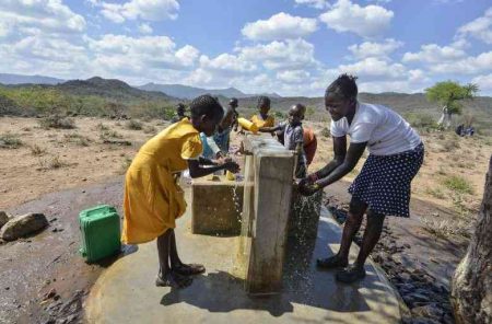 Kenya, Uganda sign Sh17billion seal for cross-border water project