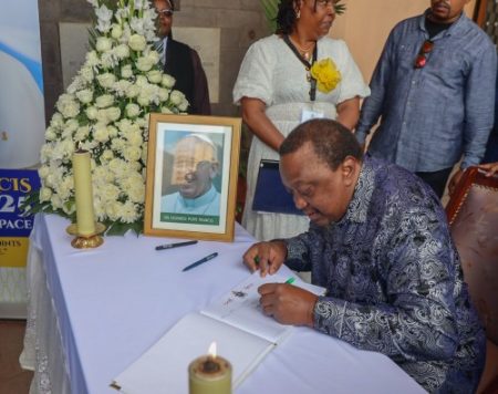 Kenyatta eulogizes Pope Francis as exemplar of servant leadership