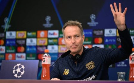 Leverkusen coach questions legality of Arsenal's set-piece tactics