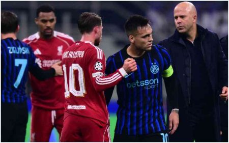 Liverpool's Slot swerves further Salah talk after late Inter win