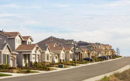 Low incomes, few houses: How high rent prices leave tenants with empty pockets