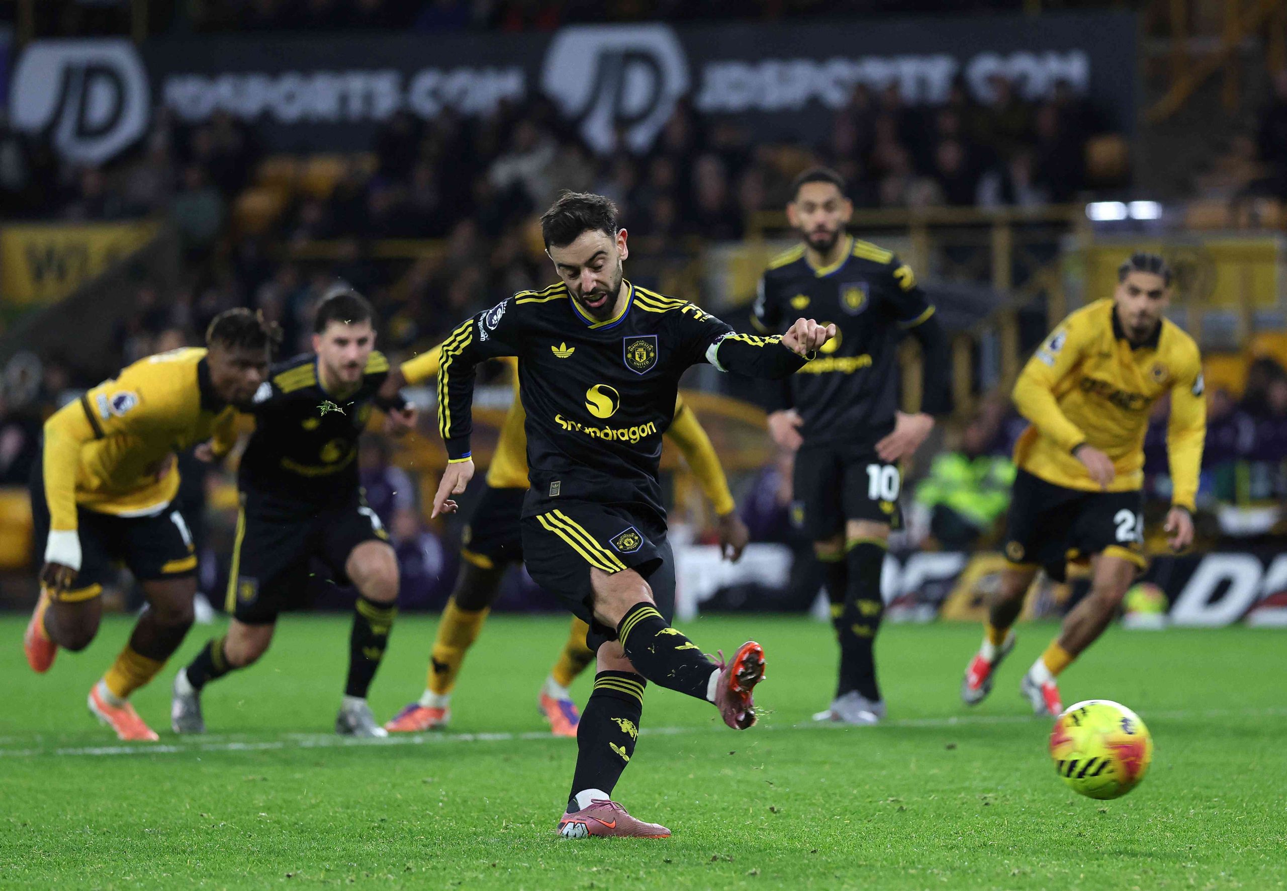 Man United back on track after Fernandes inspires Wolves rout Man United back on track after Fernandes inspires Wolves rout