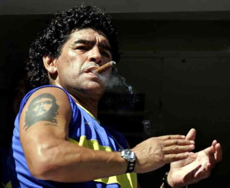 Maradona was 'very difficult patient', surgeon tells death trial