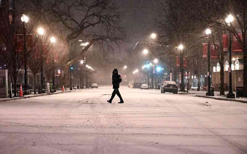 Massive winter storm sweeps across US bringing ice, frigid temps Massive winter storm sweeps across US bringing ice, frigid temps