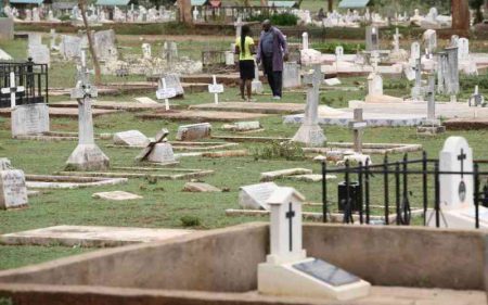 Nairobi MCAs oppose the immediate closure of Lang'ata cemetery by the State