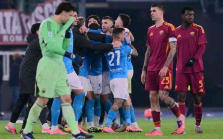 Napoli beat rivals Roma to join Milan at Serie A summit
