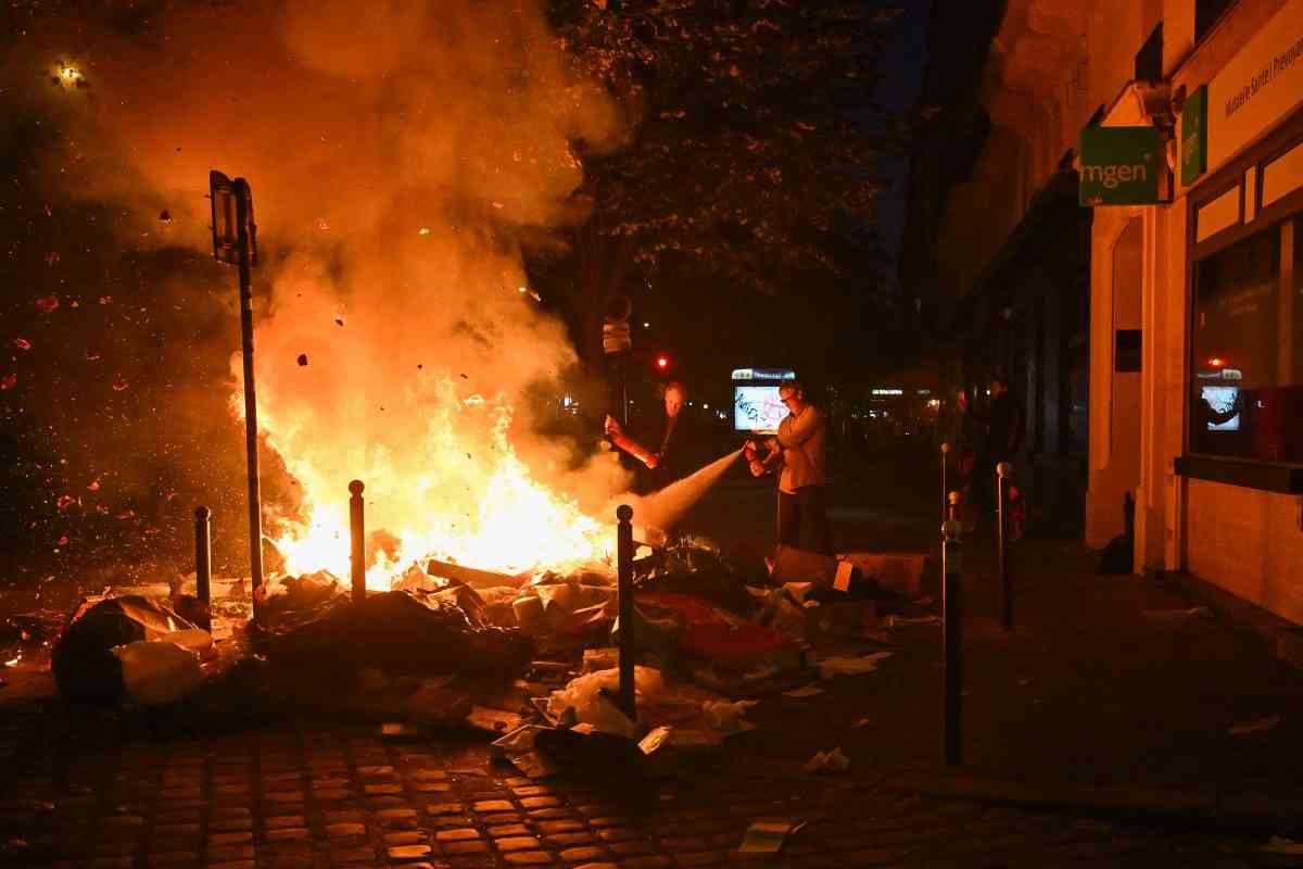 Police 'lost control' during French protests, says interior minister Police 'lost control' during French protests, says interior minister