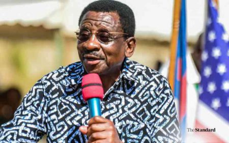Praise singers doing Ruto more harm than good