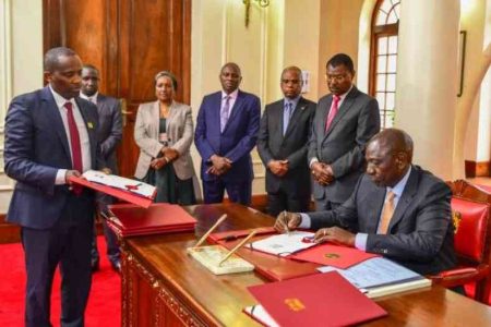 Ruto signs new law in fight against dirty cash