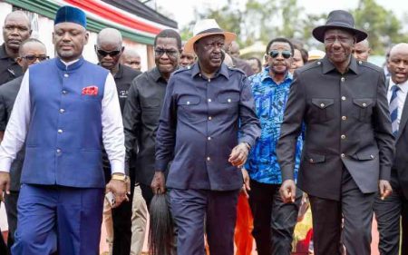 Ruto travels back to Nyanza on a strategy that won him Mt Kenya
