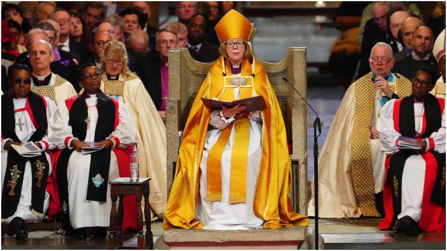 Sarah Mullally becomes first female Archbishop of Canterbury in historic installation