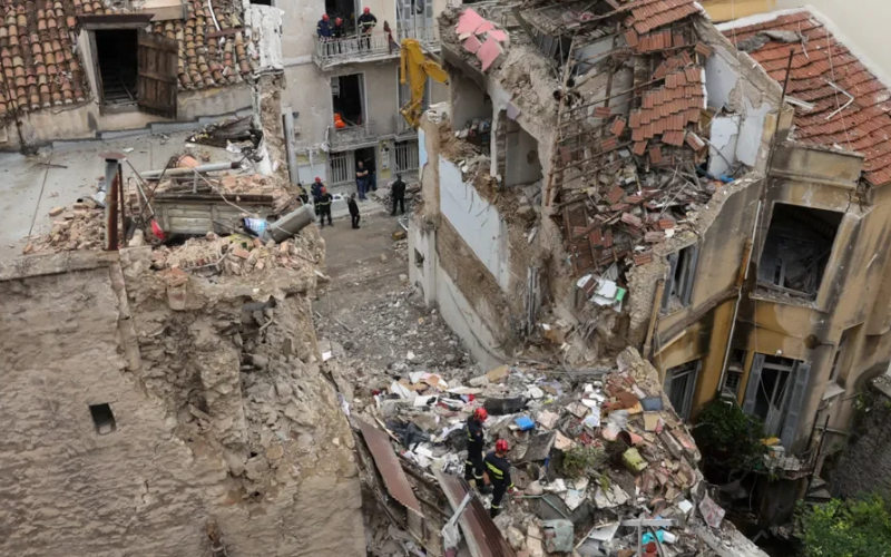 Six dead, including US tourists and UK national, after explosion flattening Athens building Six dead, including US tourists and UK national, after explosion flattening Athens building