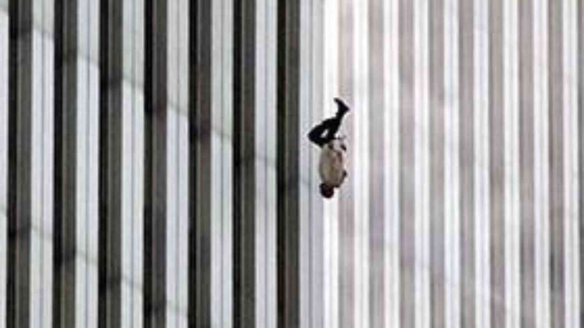 ‘The Falling Man’: Untold story behind photo from 911 attack that shook the world 'The Falling Man': Untold story behind photo from 911 attack that shook the world