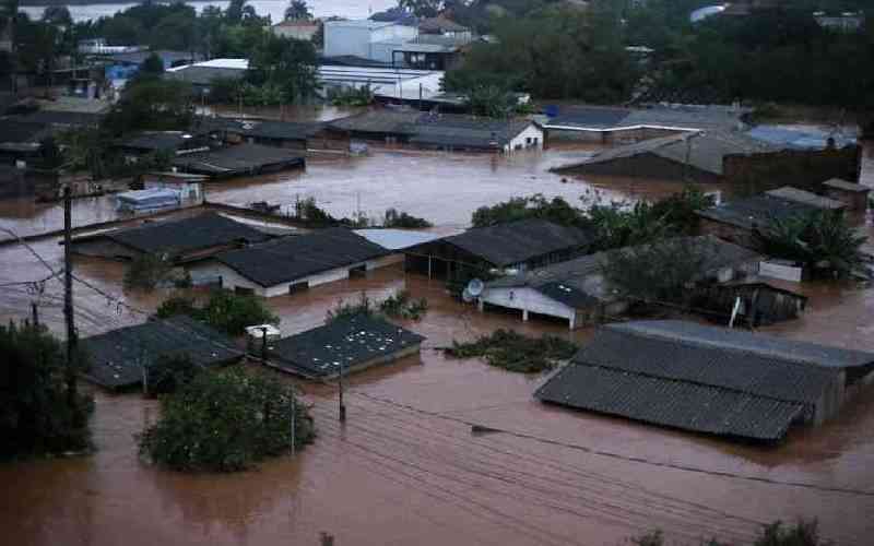 Torrential rains leave 20 dead in Brazil, dozens missing Torrential rains leave 20 dead in Brazil, dozens missing