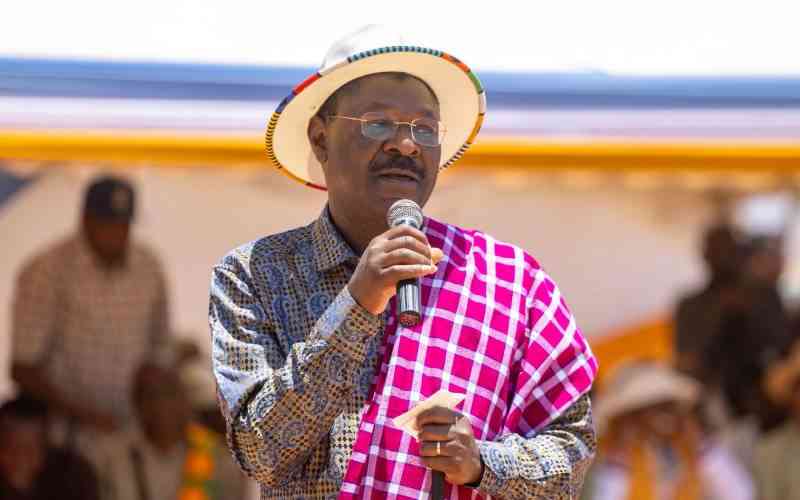 Wetang'ula urges Uhuru to embrace statesman role and help hold country together Wetang'ula urges Uhuru to embrace statesman role and help hold country together